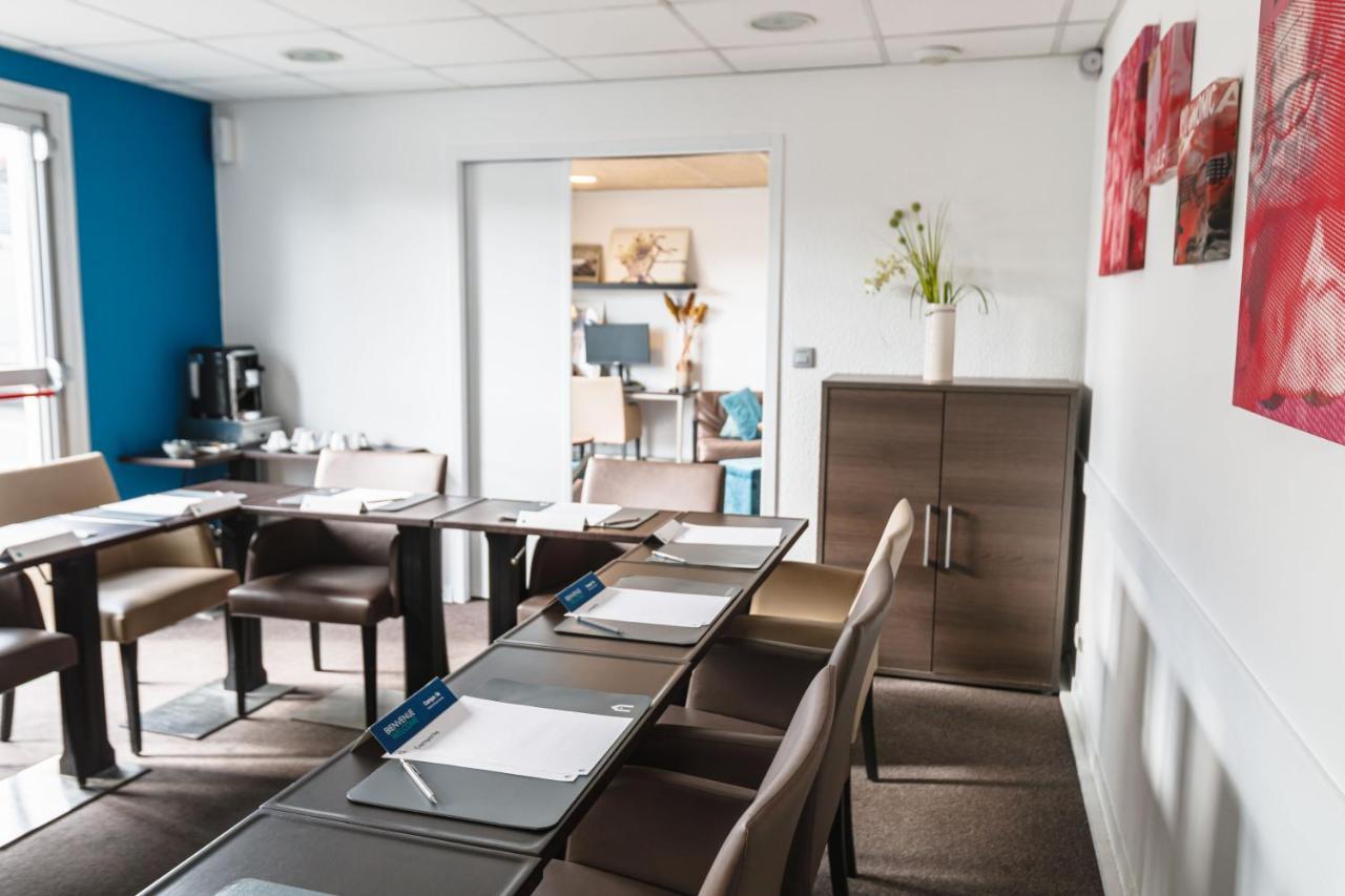 Campanile Lyon Eurexpo Hotel 3*